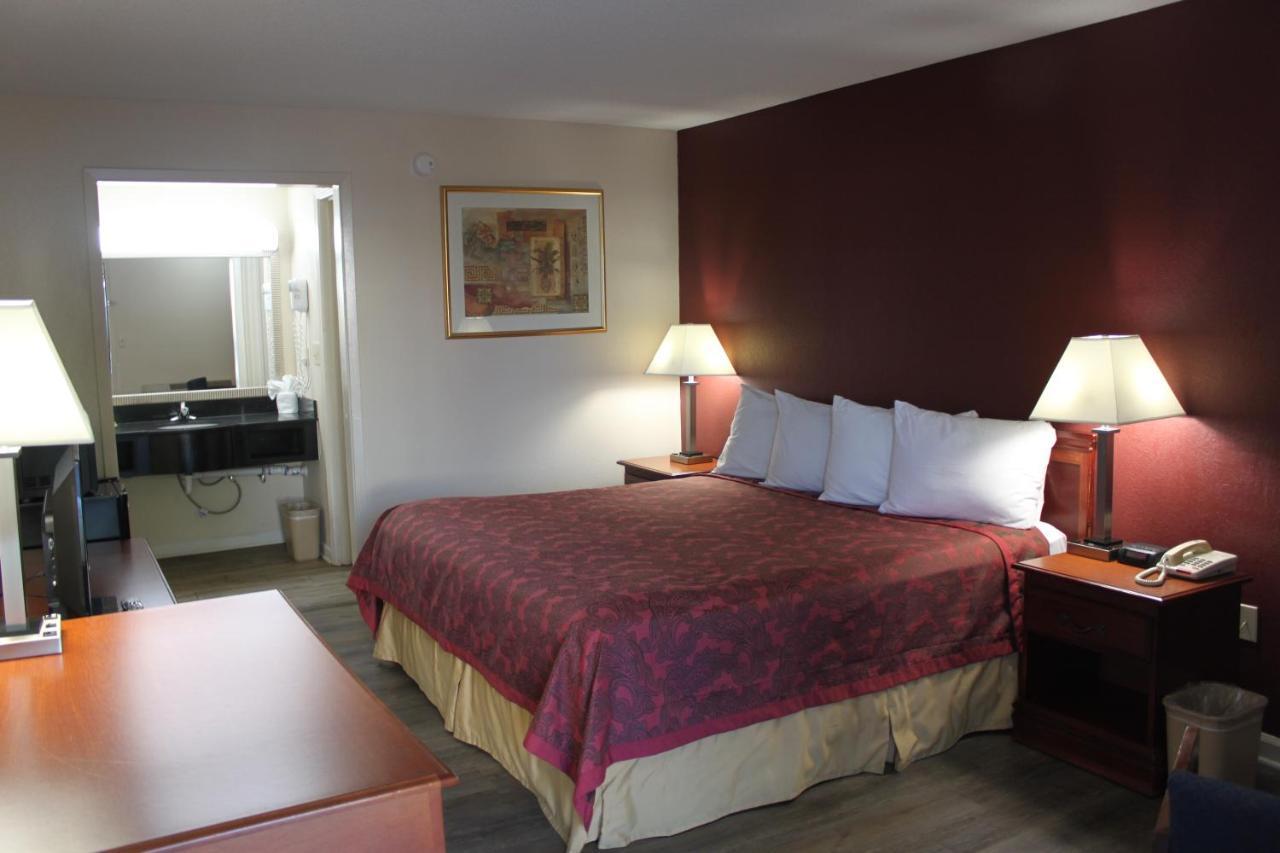Travel Inn Of Buford Dış mekan fotoğraf